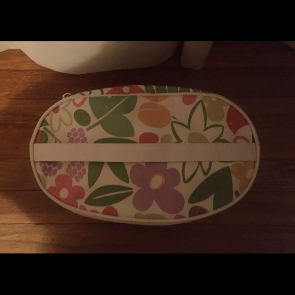 2/$20 Cosmetic Makeup Bags - Picture 3 of 4